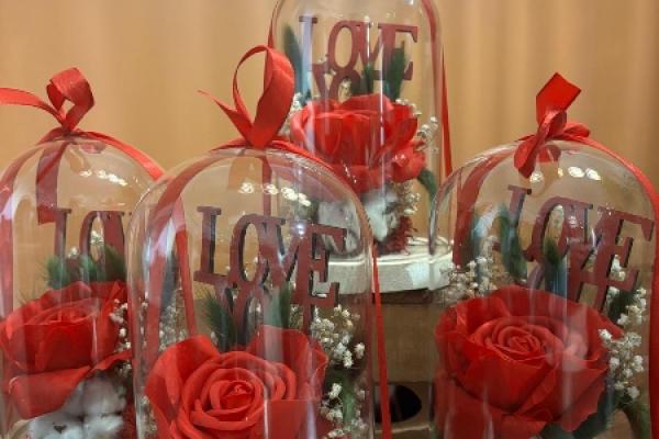 Cloches de rose rouge